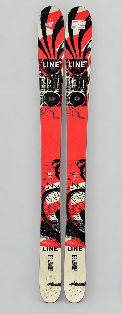 Line Honey Bee skis