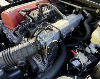 2.2-liter VTEC engine bay of the S2000